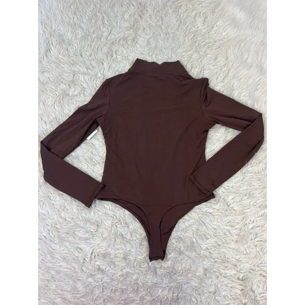 Gleefill NWT Women’s Size XL Brown Long sleeve Bodysuit Mock Neck Thong Back